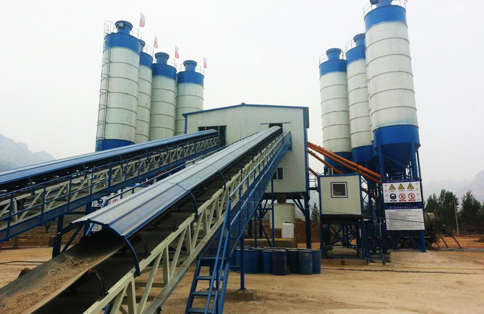 大型混凝土攪拌（bàn）站多少錢