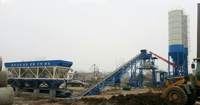 60混凝土攪拌站生產現場