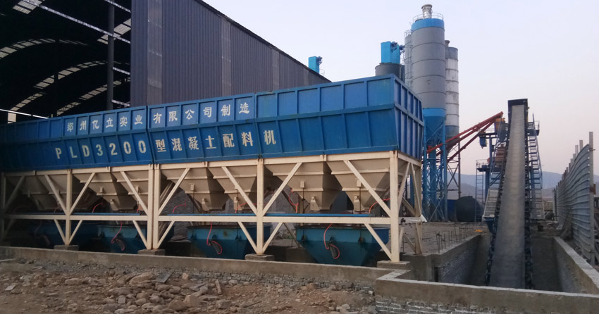 商品混凝土攪拌站作業現（xiàn）場