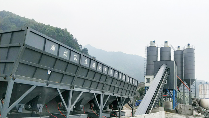 混凝土攪（jiǎo）拌站設備用戶現場 用戶非常滿意