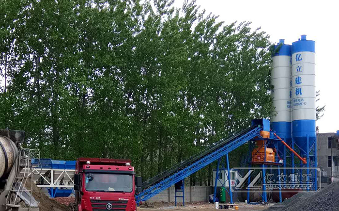實際產量(liàng)接近50方每小時的混凝土攪拌站設備(bèi)