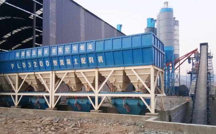 混（hún）凝土生產線成套設備用戶案（àn）例現（xiàn）場（chǎng）實拍 億（yì）立攪拌站設備質量就是好