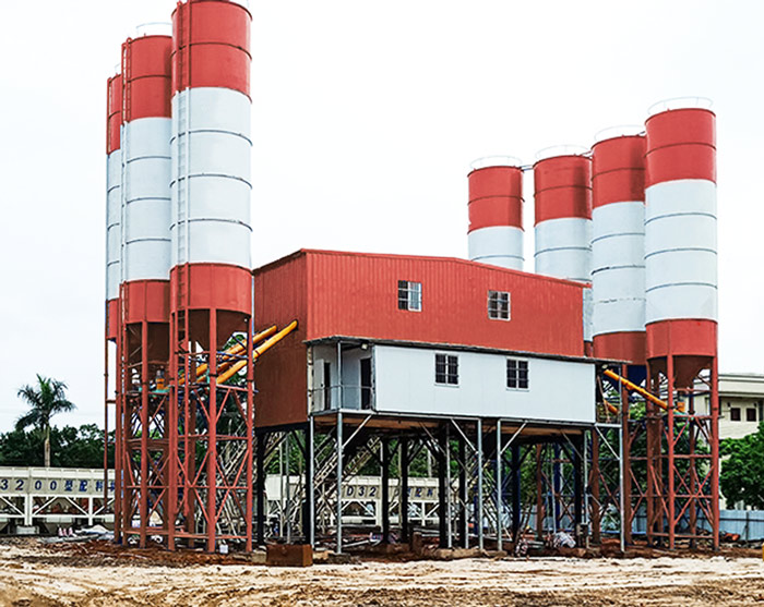 180混凝土(tǔ)攪拌站用戶現場實拍 外觀大氣 生產效率高