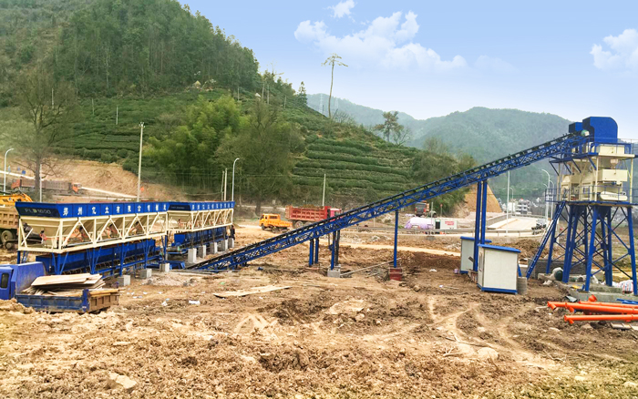 小型混（hún）凝土攪拌站