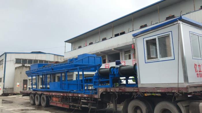 混（hún）凝土攪拌站設（shè）備發貨現場