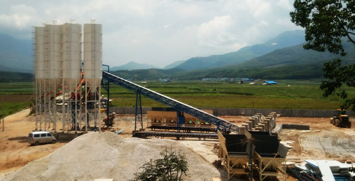 年產20萬方攪（jiǎo）拌站生產現場