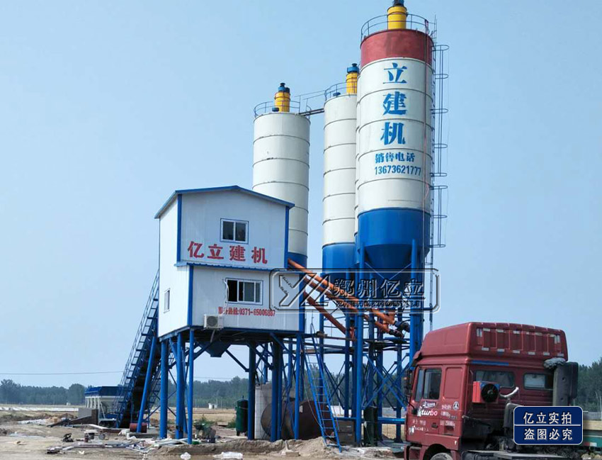 山東混凝土(tǔ)攪拌站客戶現場