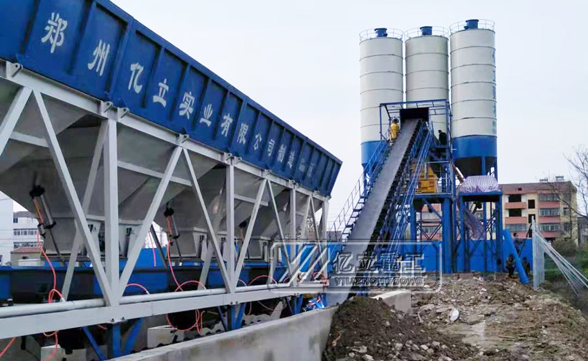 中型混凝(níng)土攪拌站用戶(hù)現場