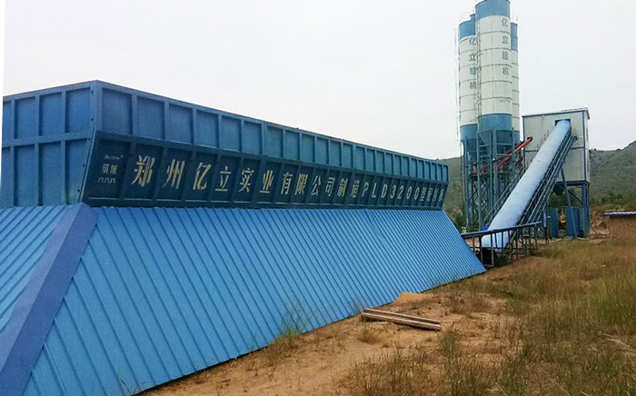 120混凝土攪拌（bàn）站設備用戶生產現場實拍