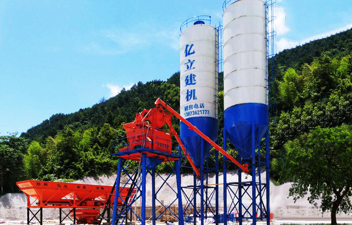 時產25立方混凝土的混凝土攪拌站（zhàn）用戶現場（chǎng）實拍