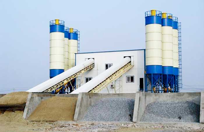 個人開辦（bàn）的混凝土攪拌站生產現場