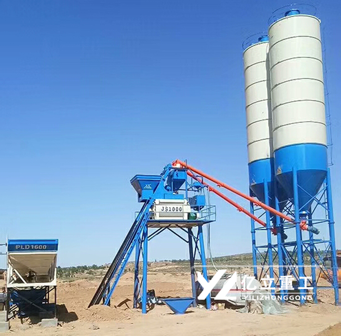 小型混凝(níng)土攪(jiǎo)拌站案例現場