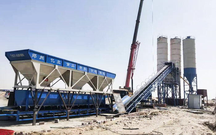 攪拌站設備安（ān）裝現（xiàn）場