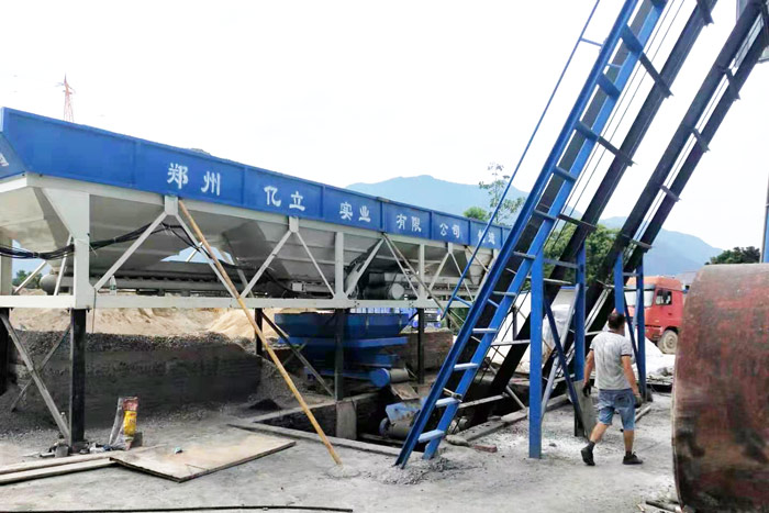 配料（liào）機應用於（yú）攪拌站設備中