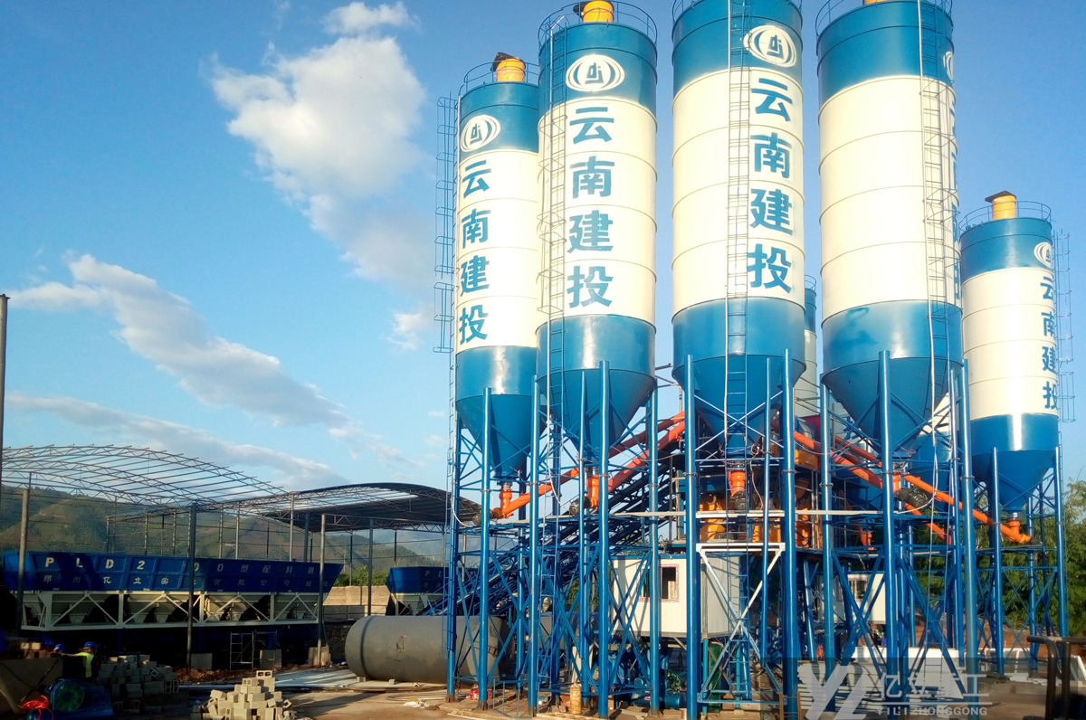 強（qiáng）製混（hún）凝（níng）土攪（jiǎo）拌主機攪（jiǎo）拌站